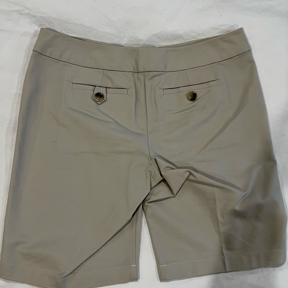 Shorts - Picture 2 of 5
